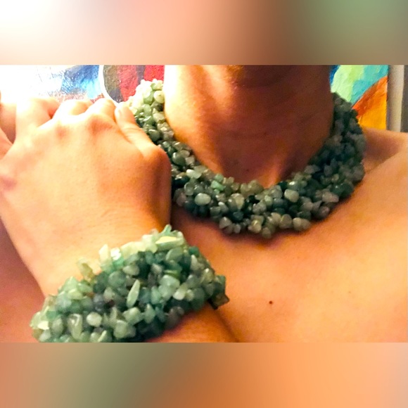 Genuine Aventurine Crystal Necklace and Bracelet Jewelry Set, Handcrafted - Picture 3 of 8